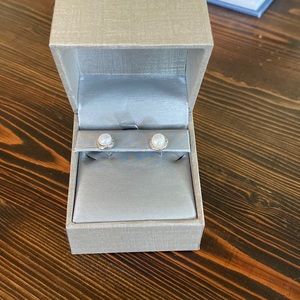 Pearl/diamond earrings